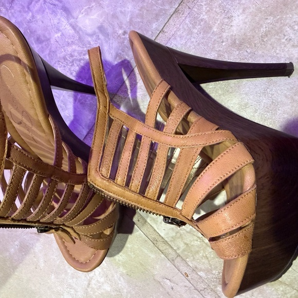 Jessica Simpson Nude Platform Heels Strappy Zip Back Size 6 - Picture 4 of 8